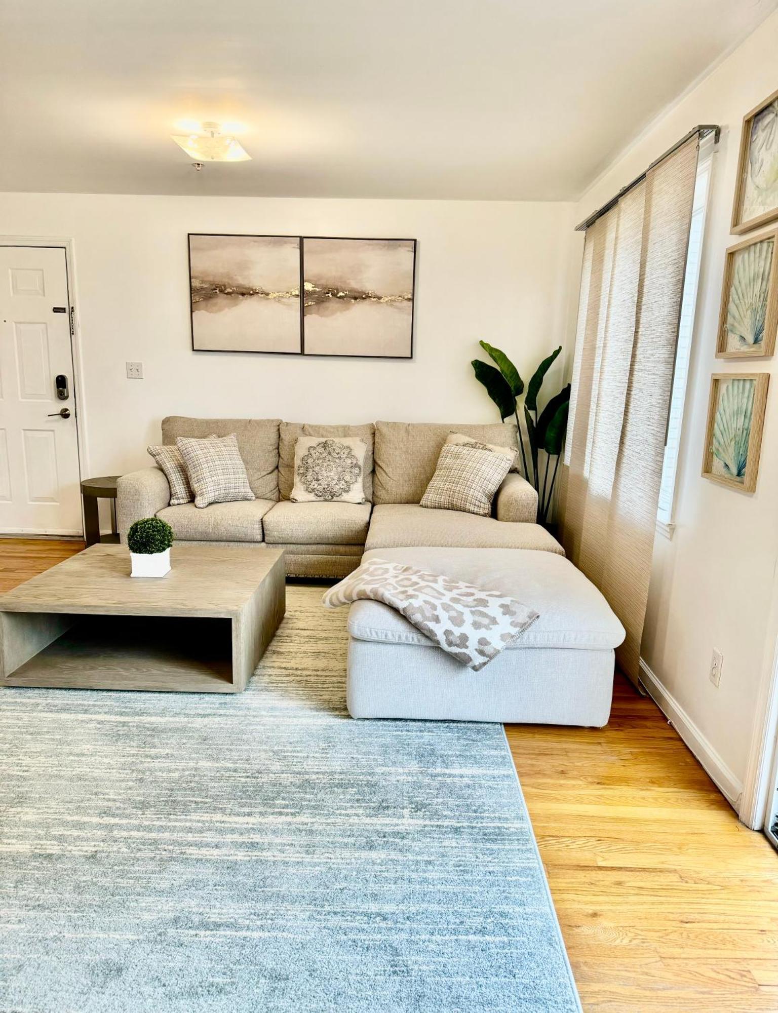 Stylish Evergreen Apartment By Newark Airport 외부 사진