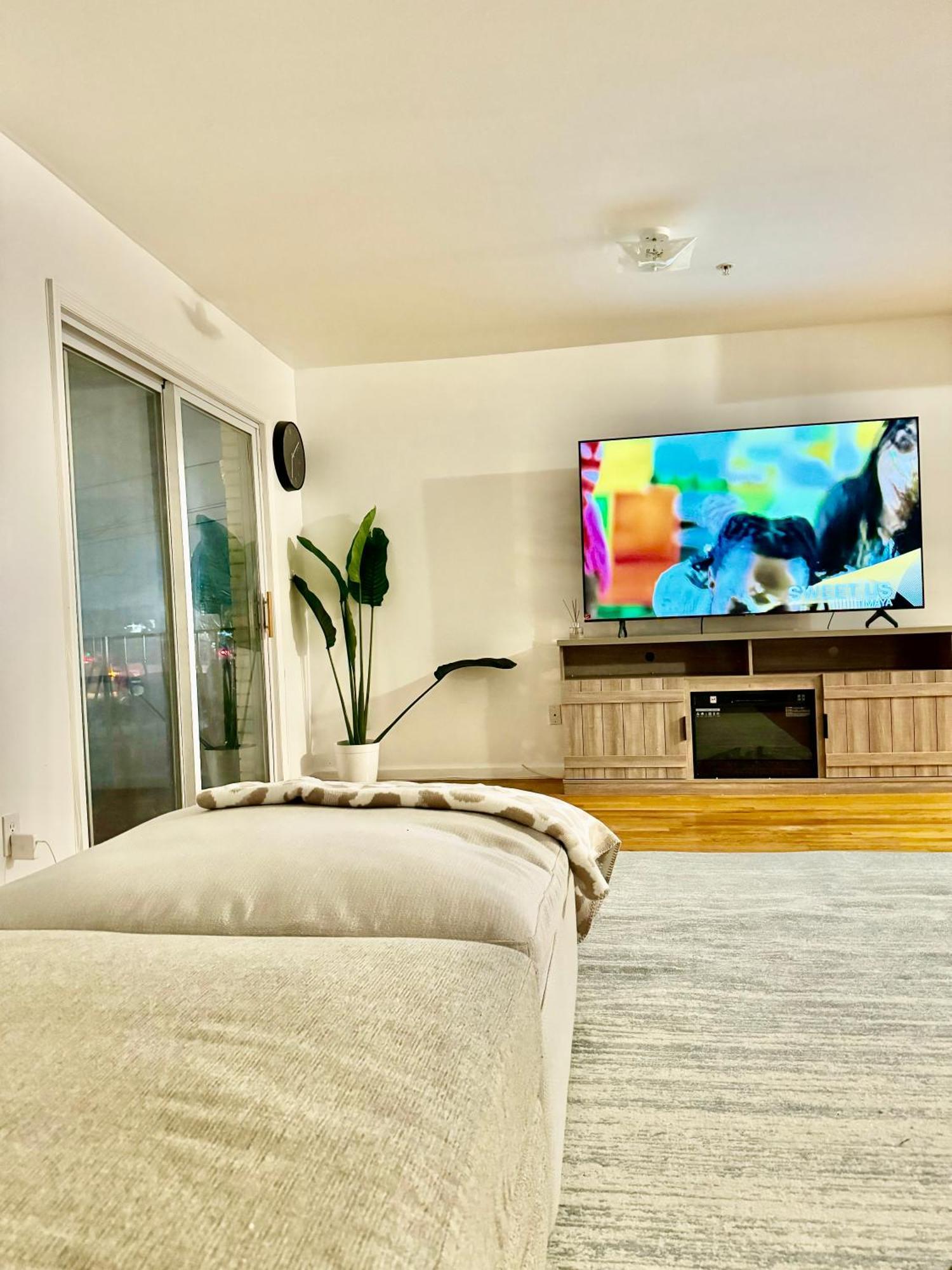 Stylish Evergreen Apartment By Newark Airport 외부 사진