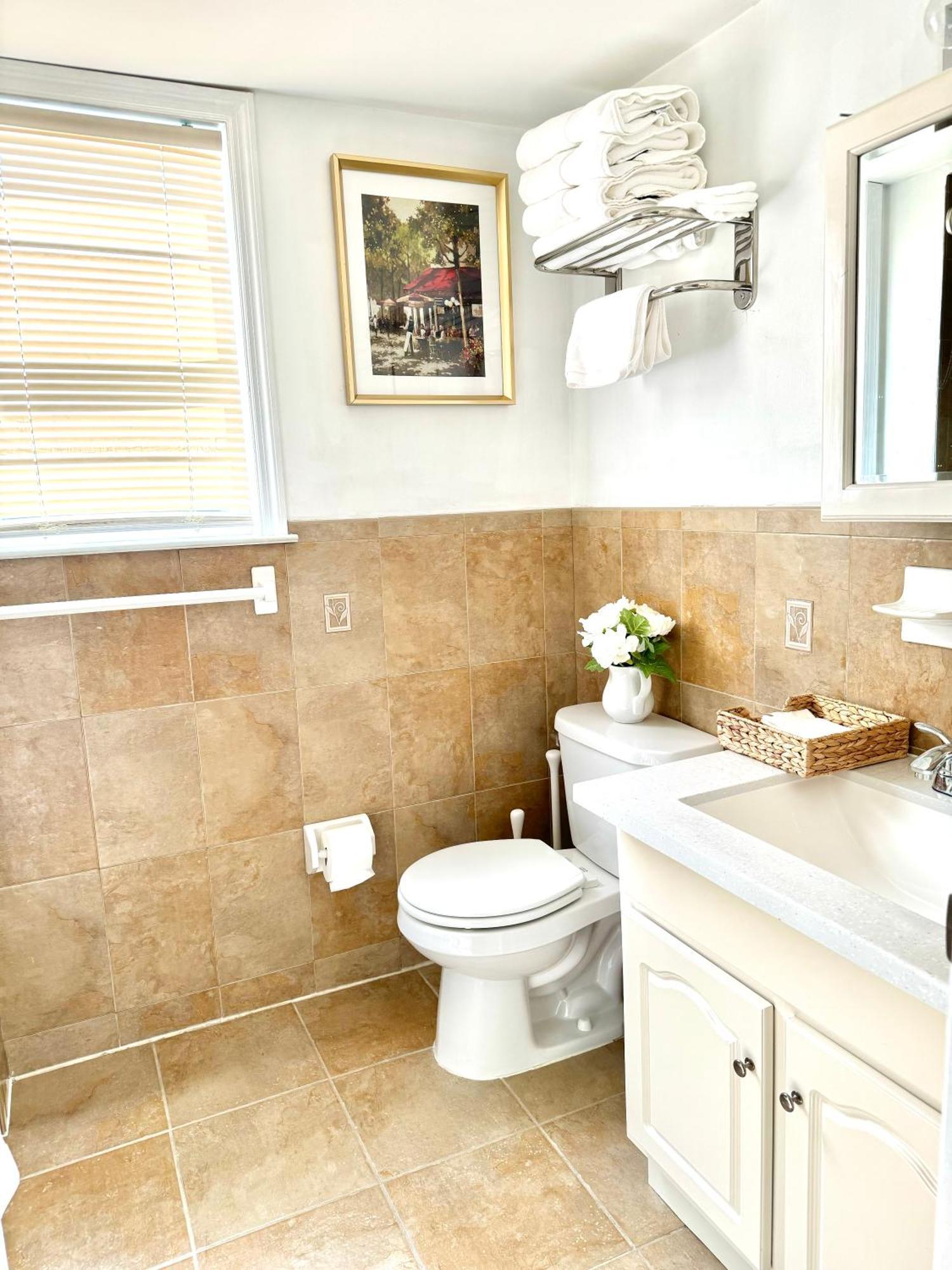 Stylish Evergreen Apartment By Newark Airport 외부 사진