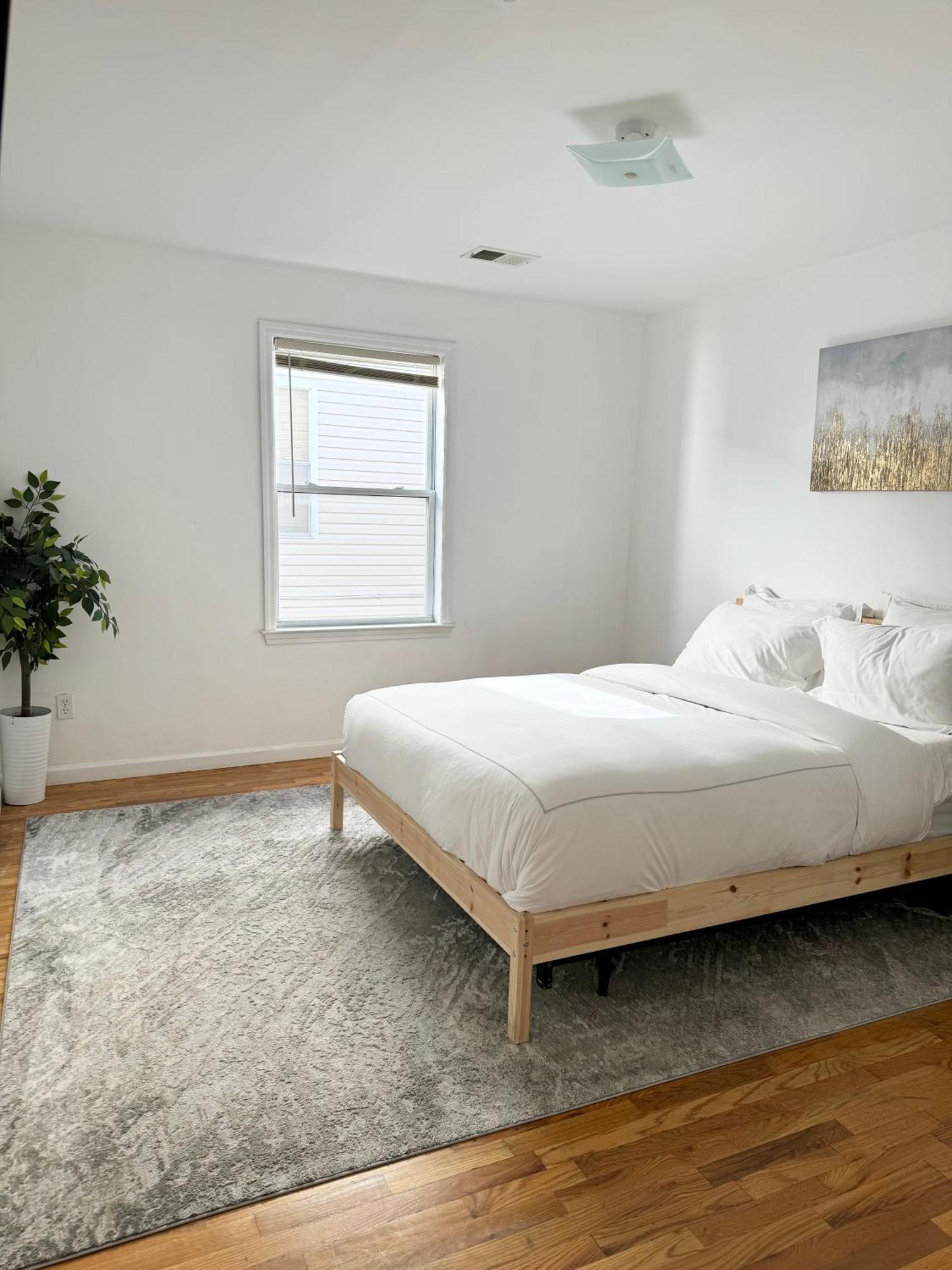 Stylish Evergreen Apartment By Newark Airport 외부 사진